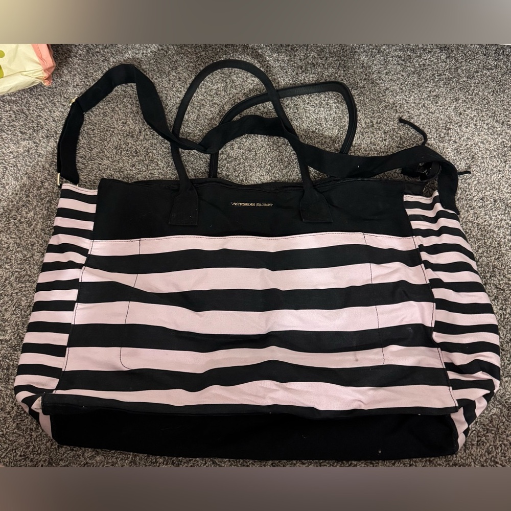 Victoria secret duffle bag